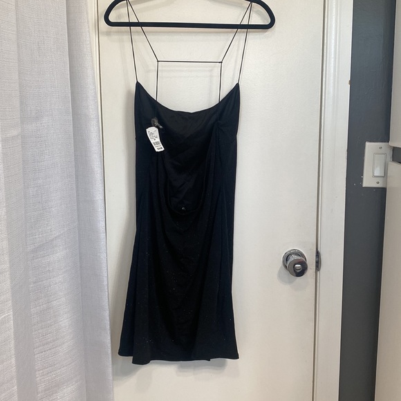 Black mini cocktail dress - Picture 2 of 3